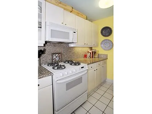 Sold by Corcoran | media 16