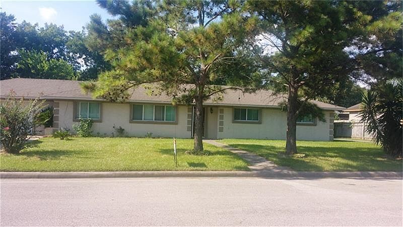 1st image of 204 Harvey Ave