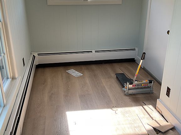 Small bedroom. Fits twin sized bed. Also has good sized closet.