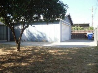 1404 N Brown St, Hanford, CA 93230