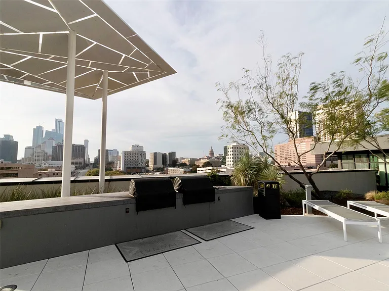 800 Embassy Dr #115 — Photo 37