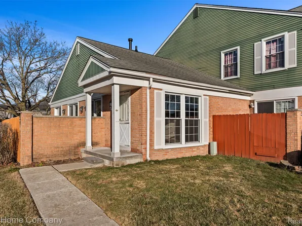 23639 Stonehenge Blvd, Novi, MI 48375