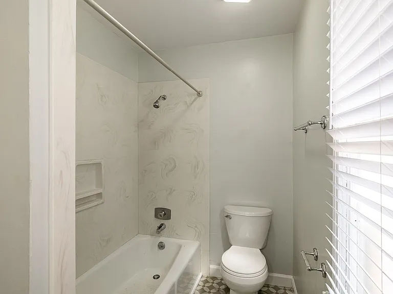 345 Research Dr — Photo 16