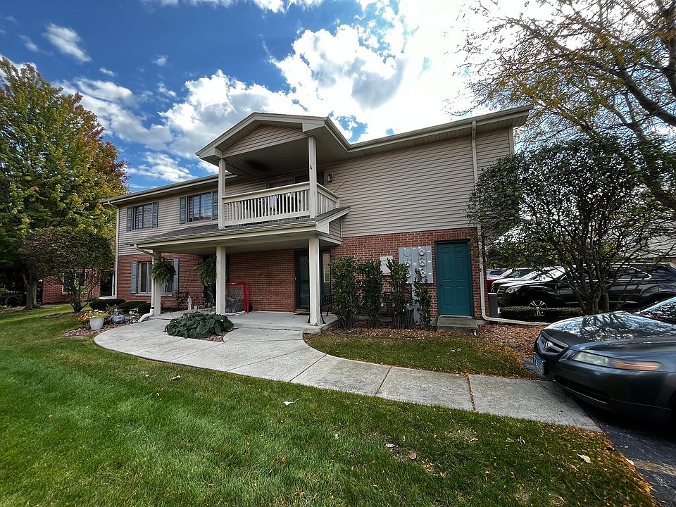 1st image of 11105 W Cove Cir #4D