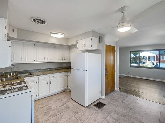5th image of 177 W Crest Dr