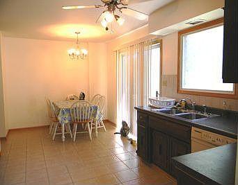 Kitchen Eating Area