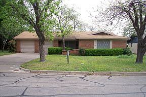 1st image of 609 Carlyle Dr