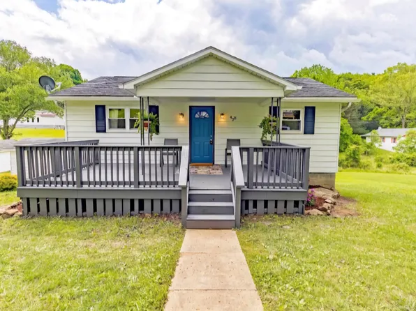 428 Dug Hill Rd, Morgantown, WV 26508