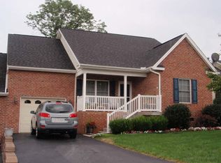 396 Hickory Grove Cir, Harrisonburg, VA 22801