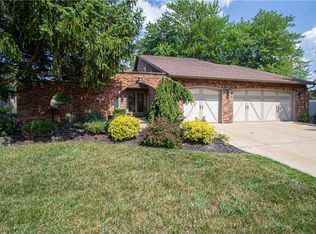 16920 Rabbit Run Dr, Strongsville, OH 44136