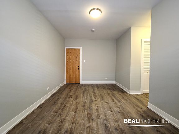 2nd image of 429 W Belden Ave #429A202