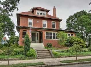 27 E Eaton St, Bridgeport, CT 06604