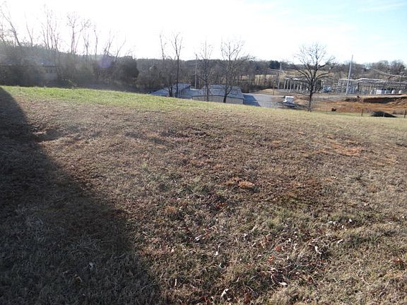 5th image of 530-540 Ruby Ln