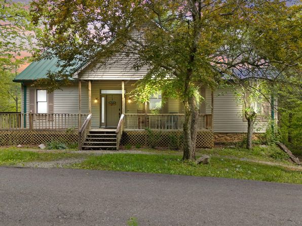 74 Clover Leaf Cir, Burnside, KY 42519
