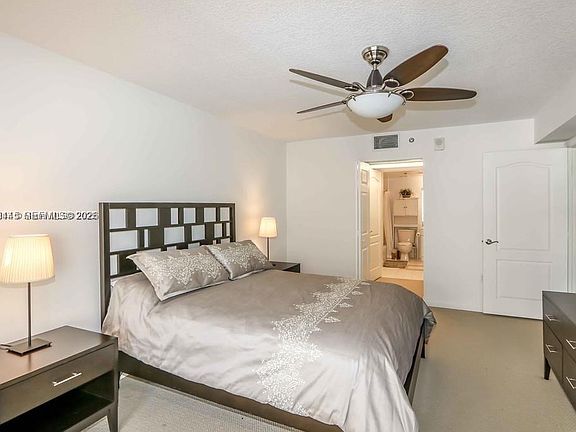 5th image of 1200 Brickell Bay Dr APT 1518