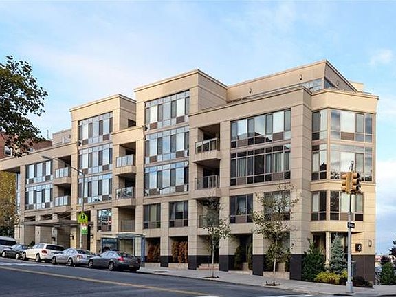 3rd image of 6405 Yellowstone Blvd APT 402