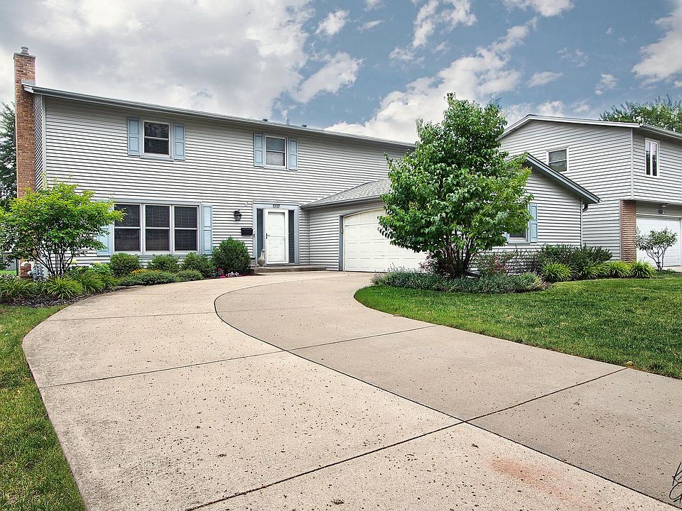 1st image of 1717 W Catalpa Ln