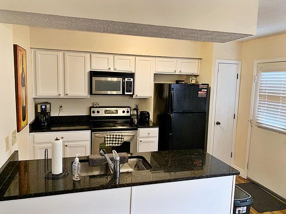 4th image of 339 W 5th Ave