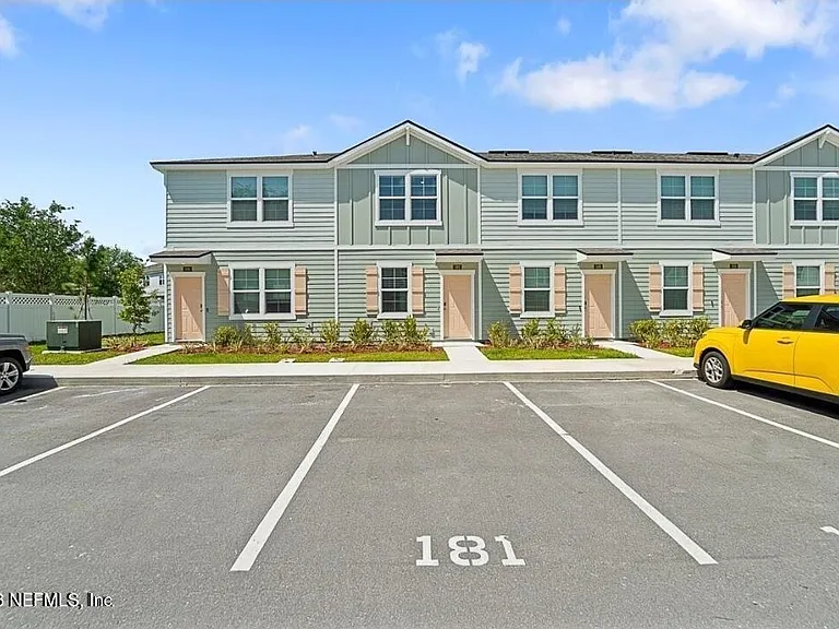 592 Running Woods St — Photo 2