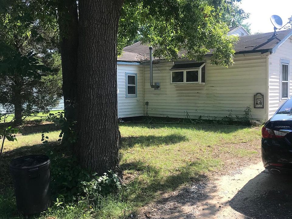 2nd image of 8209 Jumpers Hole Rd