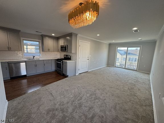 2nd image of 64 Delaware St