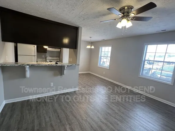 1429B Ireland Dr, Fayetteville, NC