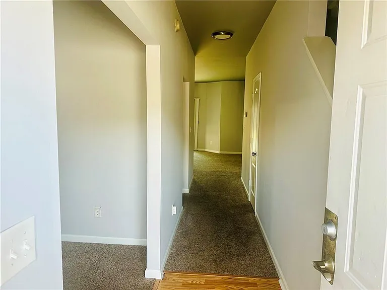 6078 Oak Bend Ct — Photo 2