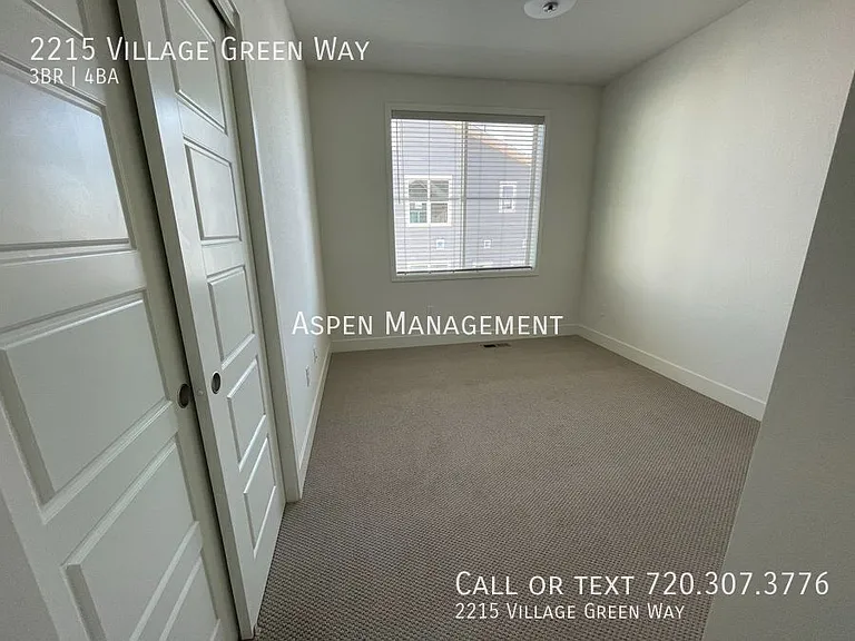 2215 Village Green Way — Photo 15