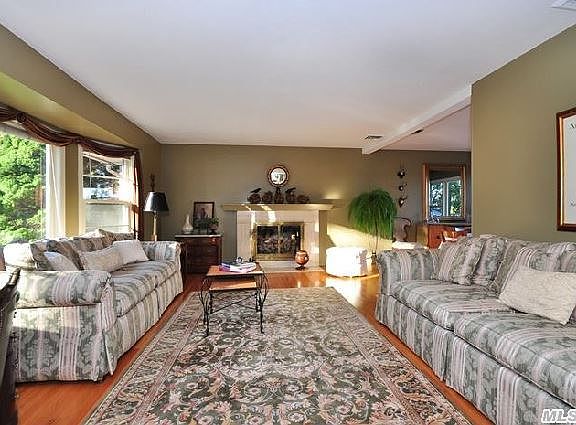 3rd image of 68 Morewood Oaks