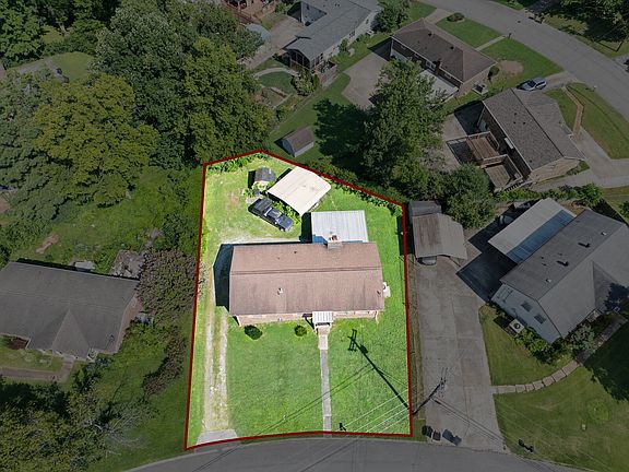 2nd image of 151 Brenda Ln