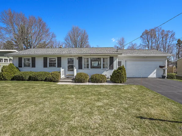 3960 Jupiter Ave NE, Grand Rapids, MI 49525