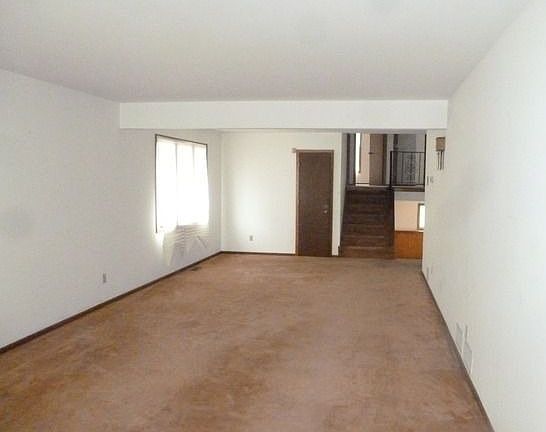 2nd image of 15125 University Ave