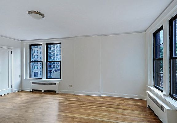 4th image of 232 E 40th St APT 6A
