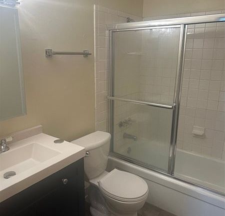 5th image of 4884 Flintridge Ct APT 5