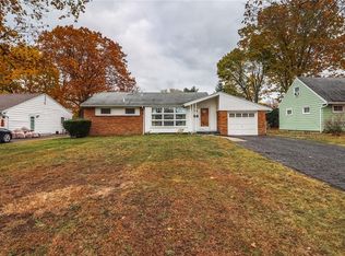 79 Bayberry Ln, Rochester, NY 14616