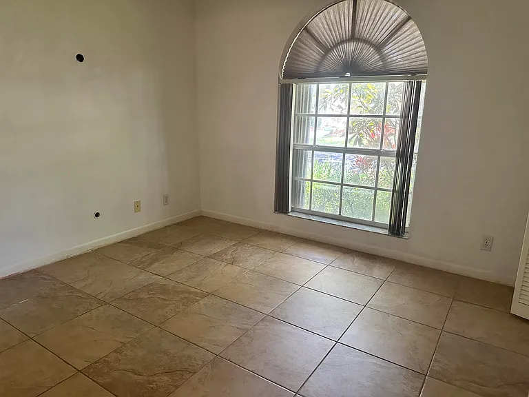9825 NW 54th Pl — Photo 19