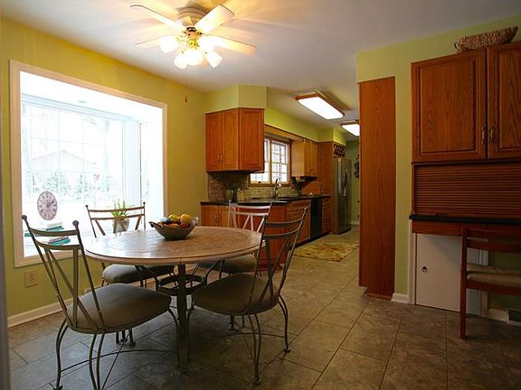 5th image of 1119 Scenic Dr