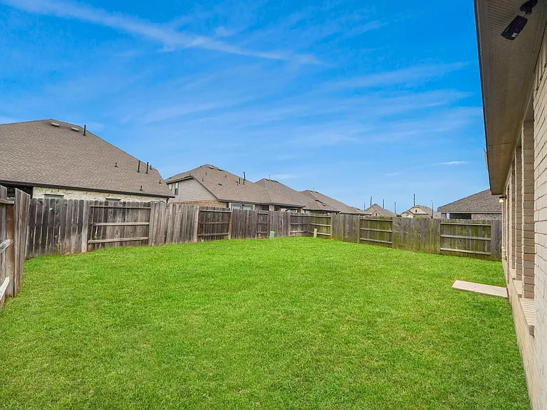 7214 Cordgrass Prairie Ln — Photo 35