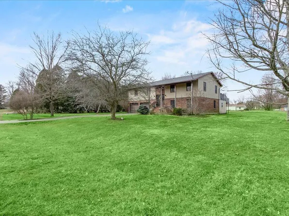 7400 Grayson Dr, Springfield, OH 45502