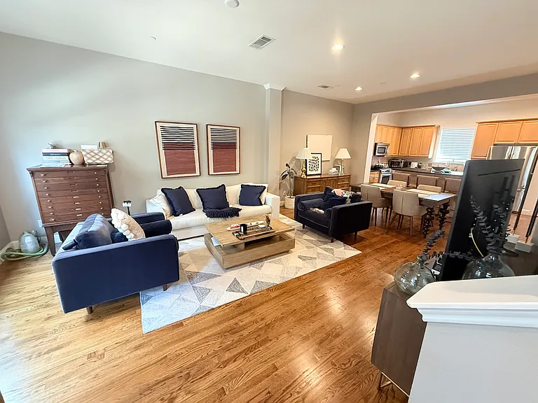 4230 Travis St #8 — Photo 18