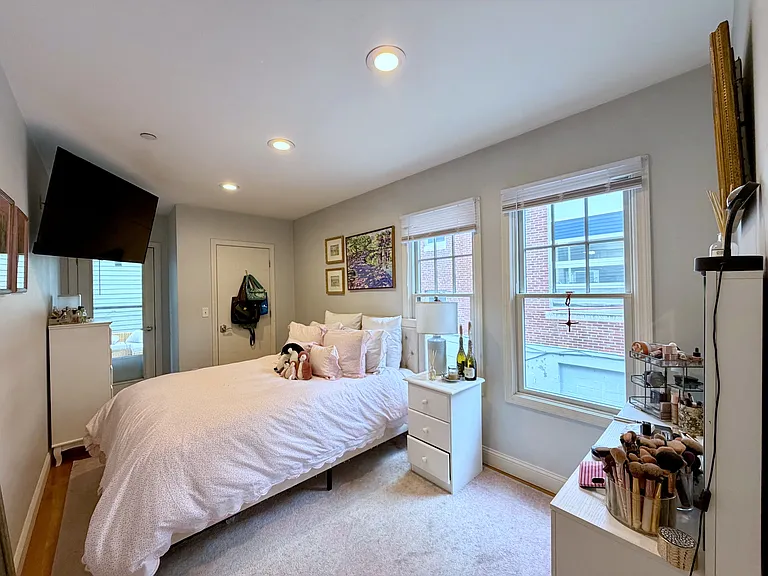 77 F St #2 — Photo 8