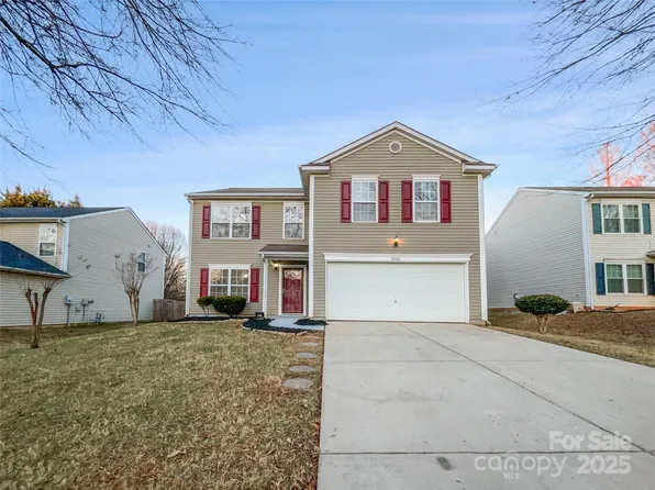 3522 Larkhaven Village Dr, Charlotte, NC 28215