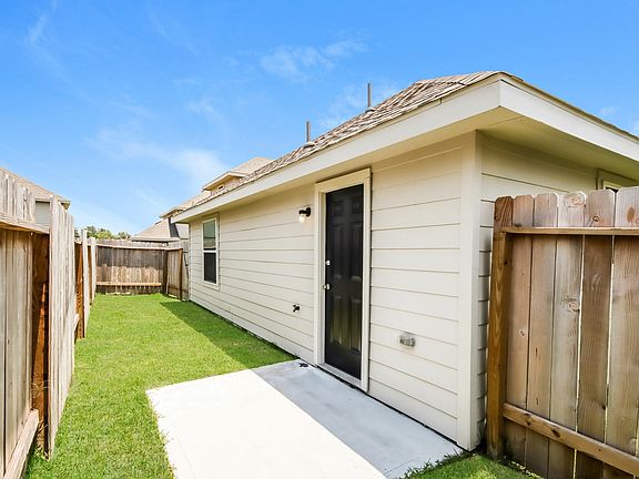 5th image of 8623 Middleton Oaks Cir
