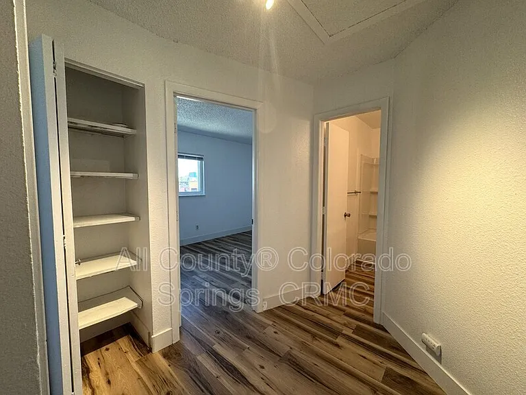 6676 Provincial Dr — Photo 10