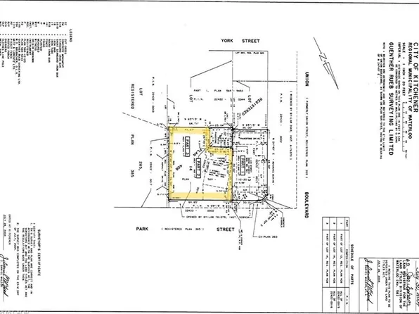 555 Park St, Kitchener, ON N2G 1N8