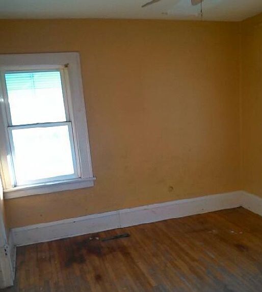 1st image of 1004 Minnehaha Ave W
