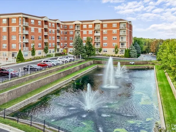 1 Itasca Pl Unit 107, Itasca, IL 60143