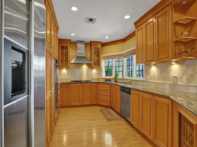 7 Saranac Rd — Photo 21