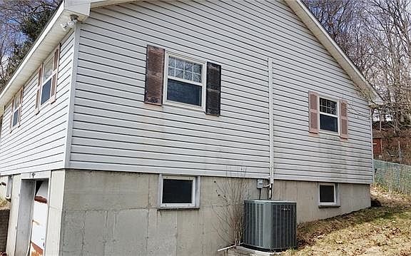 4th image of 24 Allison Dr