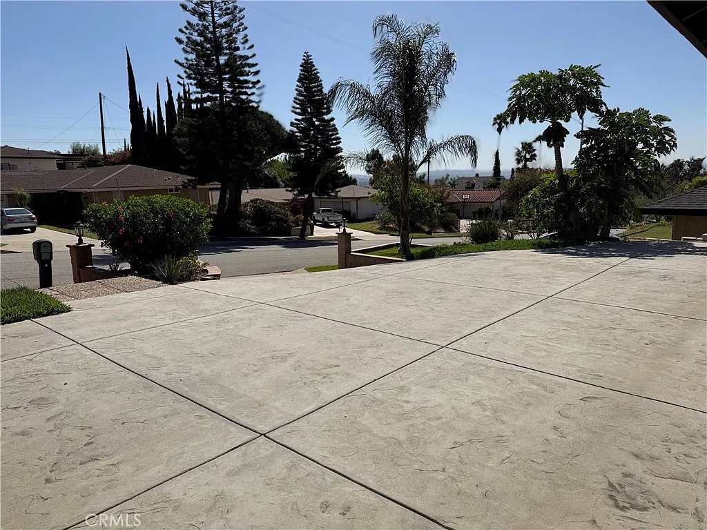 4 bed, 1794 sqft, $4,000 — Photo 3